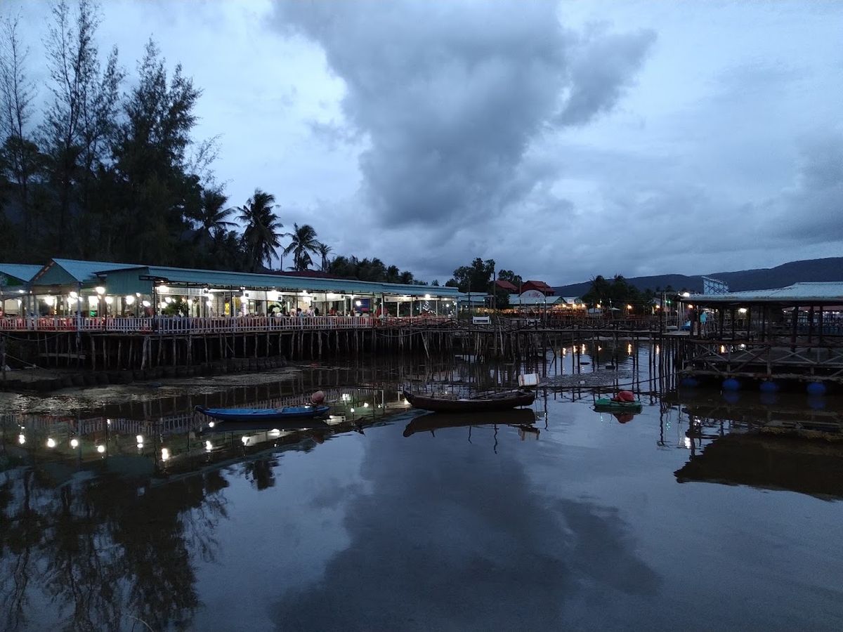 Ham Ninh fishing town photo 3