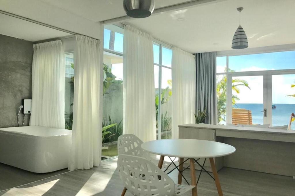 TS Beach House — photo 5