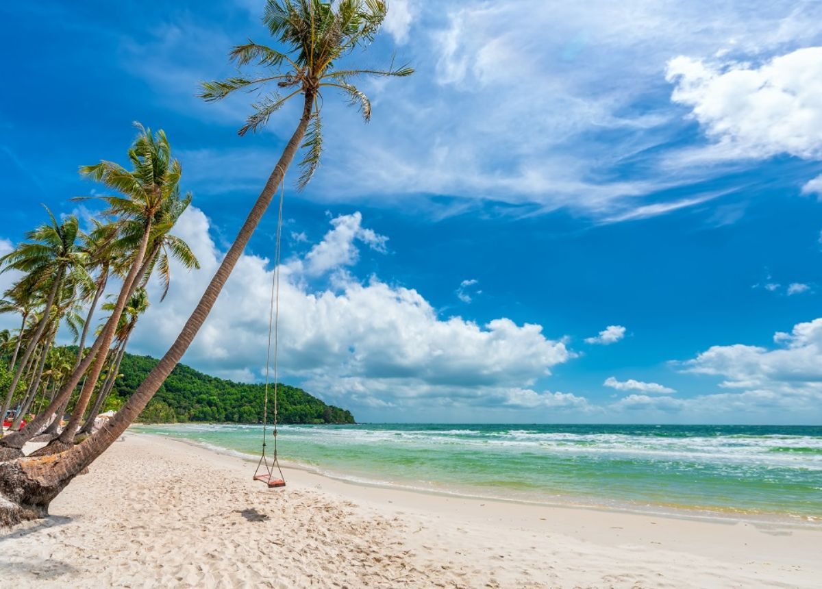 Sao Beach (Bai Sao) in the south of Phu Quoc — arrive before 9am to have it mostly to yourself Sao Beach Phu Quoc — turquoise water and white sand at the island's most photographed beach