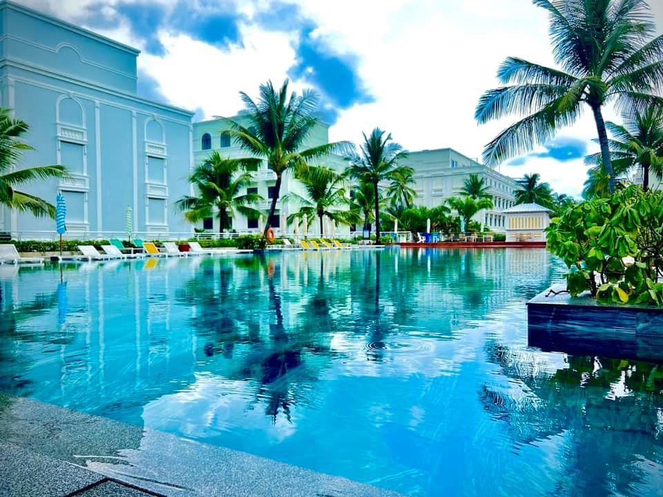 Golden Dragon Hotel Phu Quoc exterior in Long Beach