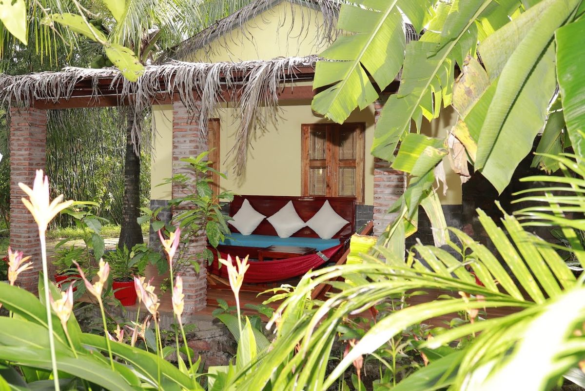 Orchard Fruit Farm Bungalow exterior in Ong Lang