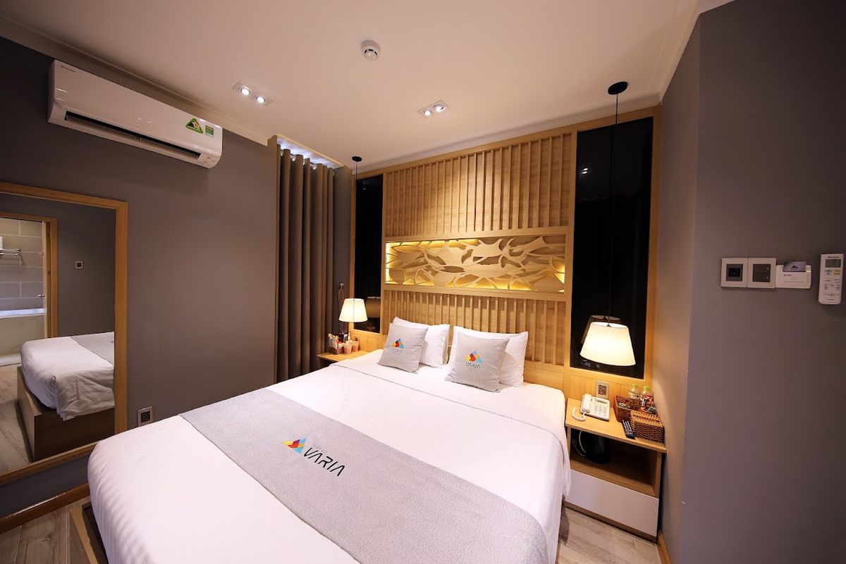 Varia Hotel pool and grounds in Duong Dong