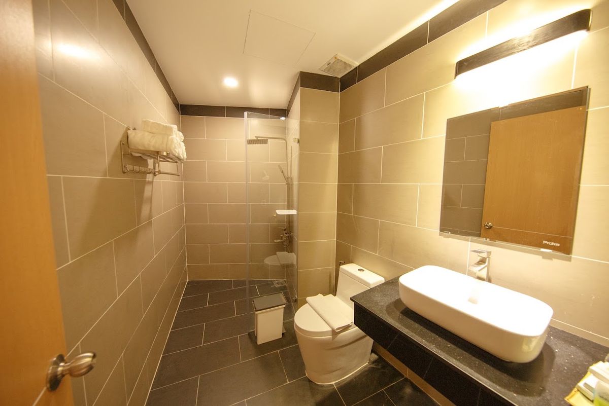 Varia Hotel room interior in Duong Dong